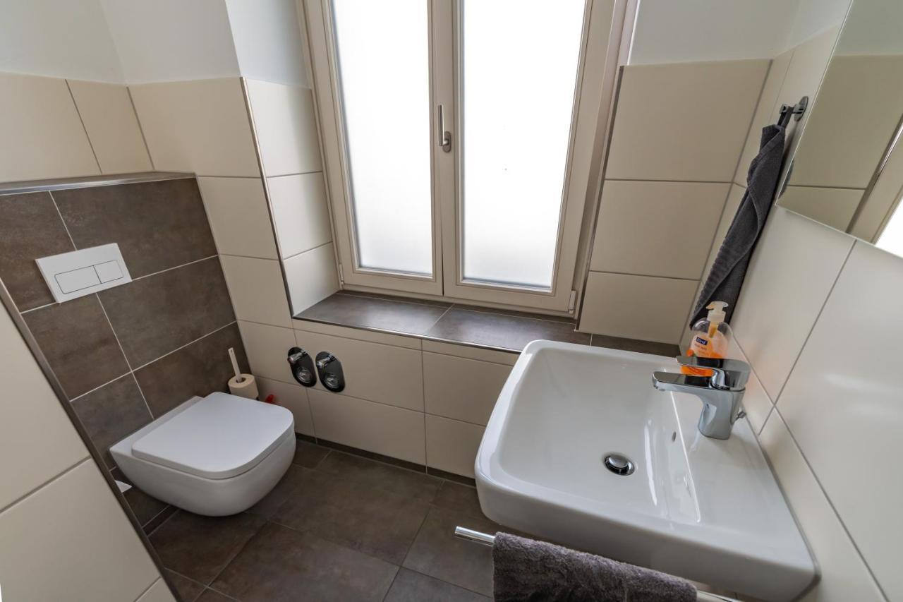 Modern 6 Bathroom Villa In The City Oldenbourg Extérieur photo
