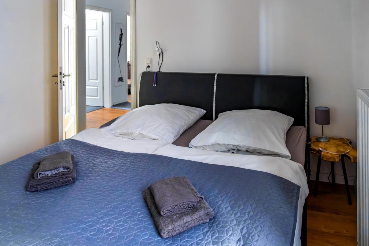Modern 6 Bathroom Villa In The City Oldenbourg Extérieur photo
