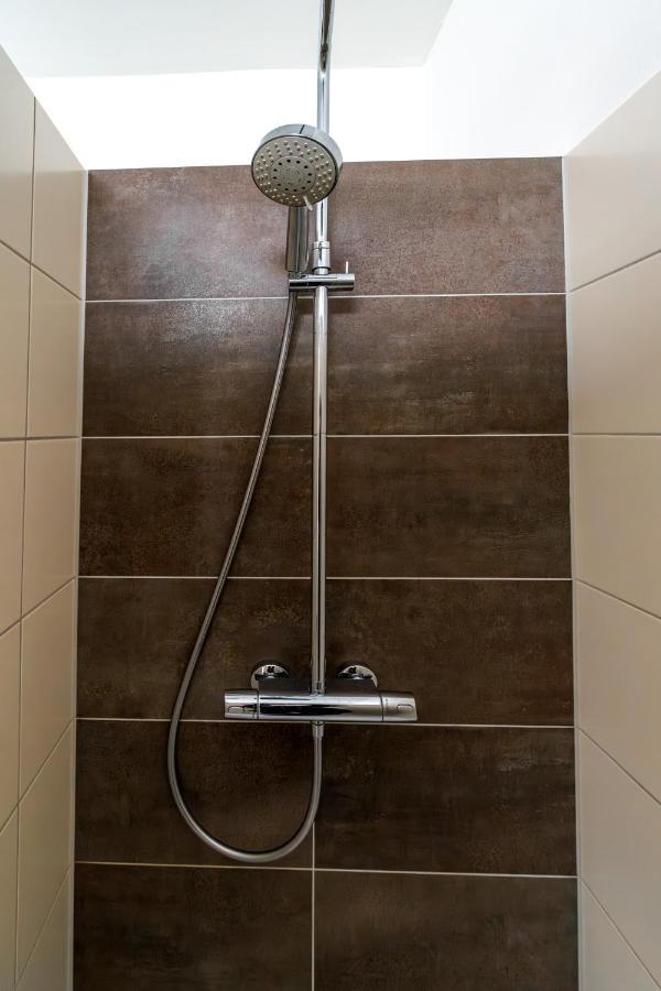 Modern 6 Bathroom Villa In The City Oldenbourg Extérieur photo